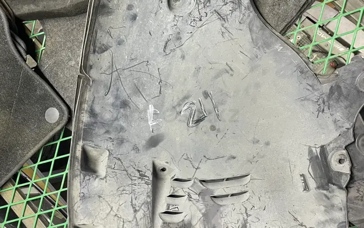 Привозные подкрылки w211 за 30 000 тг. в Алматы