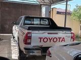 Toyota Hilux 2022 года за 18 600 000 тг. в Шымкент – фото 3