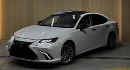 Lexus ES 300h 2013 года за 10 800 000 тг. в Актау