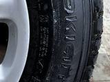 Диски с резиной зимней w140 w124 w202 Mercedes Мерседес за 190 000 тг. в Караганда – фото 3