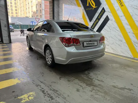 Chevrolet Cruze 2012 года за 4 000 000 тг. в Астана – фото 15