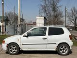 Volkswagen Polo 1996 года за 600 000 тг. в Алматы – фото 2