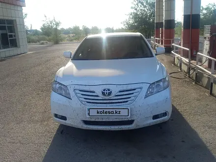 Toyota Camry 2007 года за 6 000 000 тг. в Актобе – фото 3