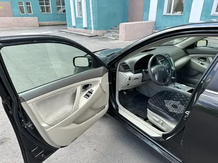 Toyota Camry 2007 года за 5 500 000 тг. в Караганда – фото 21