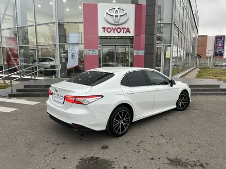 Toyota Camry 2021 года за 15 990 000 тг. в Усть-Каменогорск – фото 5