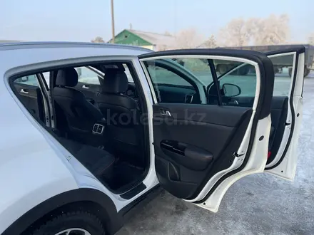 Kia Sportage 2021 года за 13 870 000 тг. в Костанай – фото 15