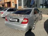 Toyota Camry 2004 годаүшін2 950 000 тг. в Актобе – фото 2