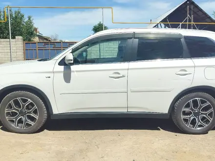 Mitsubishi Outlander 2016 года за 9 500 000 тг. в Алматы – фото 6