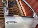 Дверь передней правой MERCEDES BENZ W211 за 15 555 тг. в Шымкент