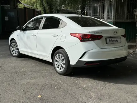 Hyundai Accent 2021 года за 7 200 000 тг. в Алматы – фото 2