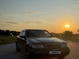 Mercedes-Benz C 180 1997 годаүшін2 450 000 тг. в Караганда – фото 2