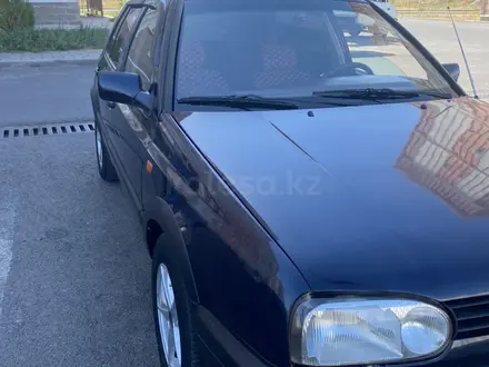 Volkswagen Golf 1995 года за 1 300 000 тг. в Шымкент – фото 2