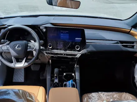 Lexus RX 350 2025 года за 41 121 000 тг. в Актобе – фото 17