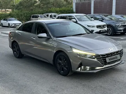 Hyundai Elantra 2022 года за 7 400 000 тг. в Караганда – фото 3