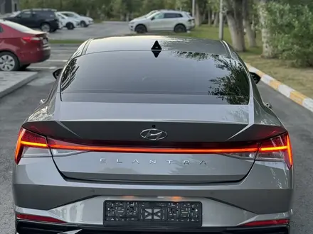 Hyundai Elantra 2022 года за 7 400 000 тг. в Караганда – фото 5