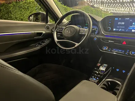 Hyundai Sonata 2022 года за 12 000 000 тг. в Алматы – фото 10