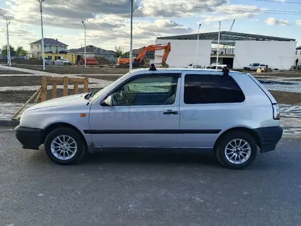 Volkswagen Golf 1993 года за 1 100 000 тг. в Костанай – фото 2