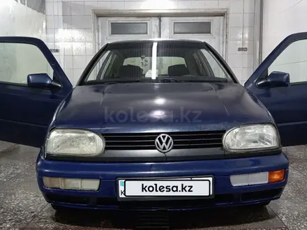Volkswagen Golf 1994 года за 650 000 тг. в Караганда