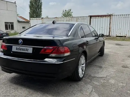 BMW 750 2007 годаүшін5 500 000 тг. в Алматы – фото 3