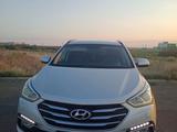 Hyundai Santa Fe 2017 года за 10 600 000 тг. в Актобе