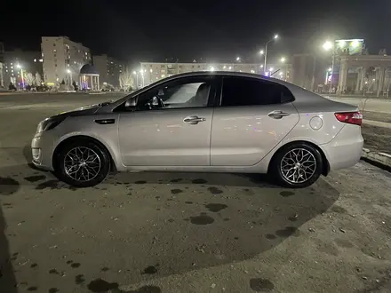 Kia Rio 2015 года за 4 700 000 тг. в Уральск – фото 2