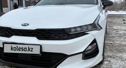 Kia K5 2021 года за 10 800 000 тг. в Караганда – фото 2