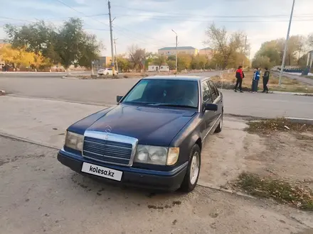 Mercedes-Benz E 230 1990 года за 1 100 000 тг. в Тараз