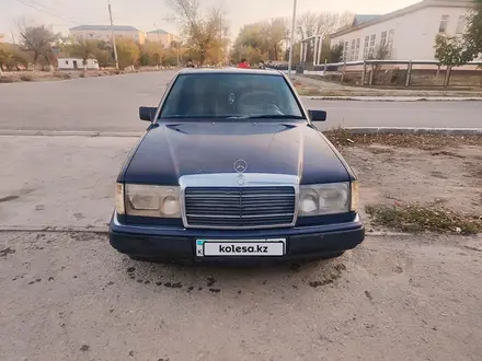 Mercedes-Benz E 230 1990 года за 1 100 000 тг. в Тараз – фото 4