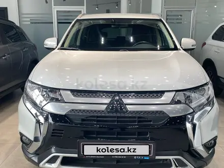 Mitsubishi Outlander 2019 года за 9 400 000 тг. в Караганда
