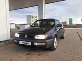 Volkswagen Golf 1993 года за 850 000 тг. в Караганда