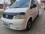 Volkswagen Transporter 2009 года за 7 000 000 тг. в Шымкент