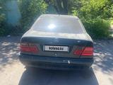 Mercedes-Benz E 200 1995 годаfor1 500 000 тг. в Караганда – фото 2