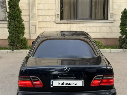 Mercedes-Benz E 320 2000 года за 4 300 000 тг. в Алматы – фото 12