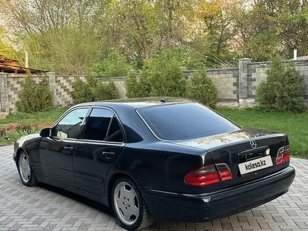Mercedes-Benz E 320 2000 года за 4 300 000 тг. в Алматы – фото 3