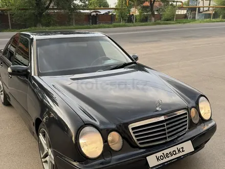 Mercedes-Benz E 320 2000 года за 4 300 000 тг. в Алматы – фото 7