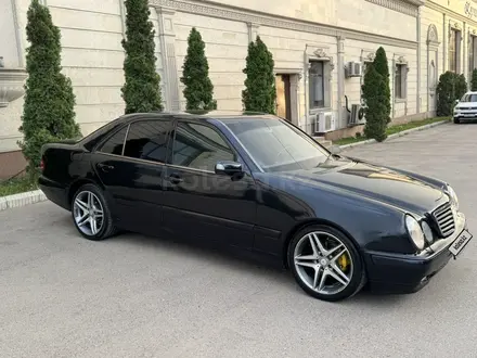 Mercedes-Benz E 320 2000 года за 4 300 000 тг. в Алматы – фото 10