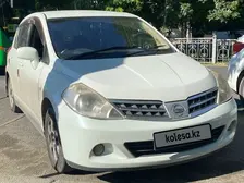 Nissan Versa, 2008