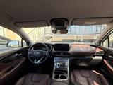 Hyundai Santa Fe 2023 годаүшін17 500 000 тг. в Костанай – фото 3