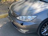 Toyota Camry 2004 года за 5 500 000 тг. в Шымкент – фото 3