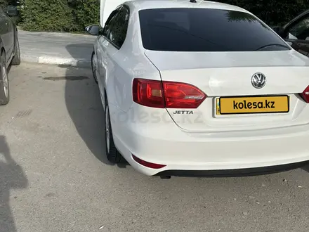 Volkswagen Jetta 2014 года за 4 100 000 тг. в Костанай – фото 16