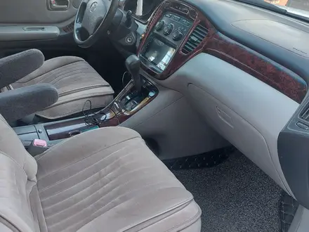 Toyota Highlander 2004 года за 7 500 000 тг. в Алматы – фото 9