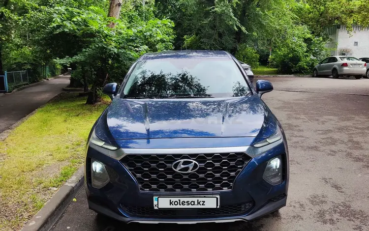 Hyundai Santa Fe 2020 года за 10 000 000 тг. в Астана