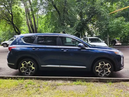 Hyundai Santa Fe 2020 года за 10 000 000 тг. в Астана – фото 3