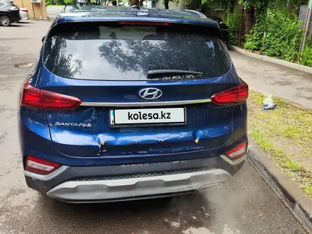Hyundai Santa Fe 2020 года за 10 000 000 тг. в Астана – фото 4