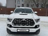 Toyota Tacoma 2023 годаfor22 000 000 тг. в Атырау – фото 3