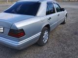 Mercedes-Benz E 280 1995 года за 2 600 000 тг. в Талдыкорган – фото 2
