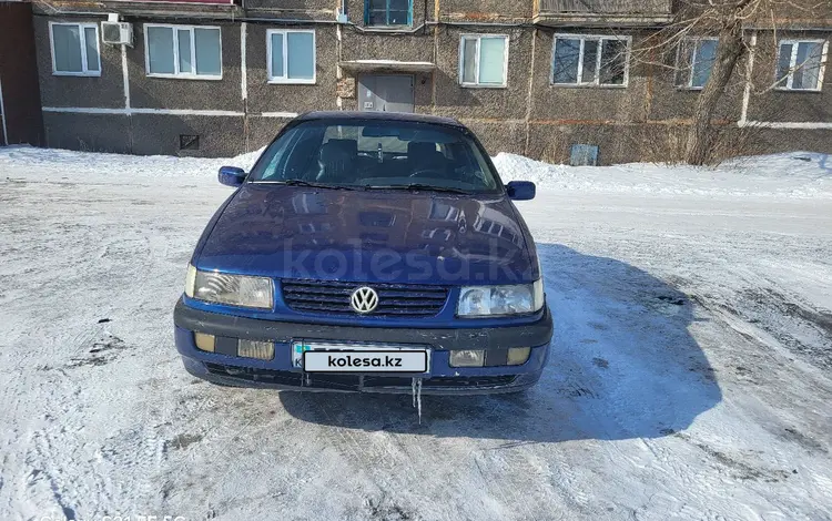 Volkswagen Passat 1995 годаүшін1 360 000 тг. в Караганда