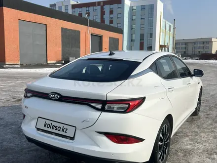 JAC J7 2025 года за 7 050 000 тг. в Астана – фото 2
