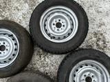 Диски + шина R13 (4x98) запаска за 5 000 тг. в Усть-Каменогорск – фото 3