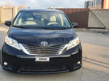 Toyota Sienna 2014 года за 13 000 000 тг. в Алматы – фото 4